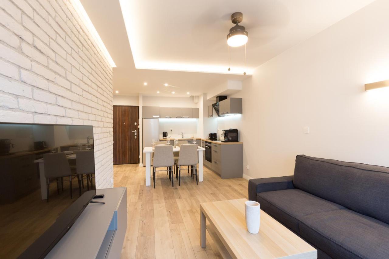 Apartlogy Aura2 105 - Experience Intelligent Living While Travelling Apartment *