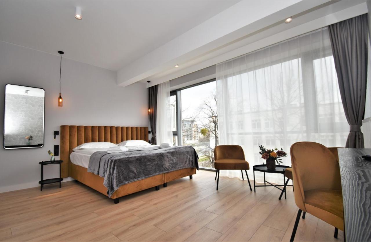 Aparthotel Patio Riverfront *