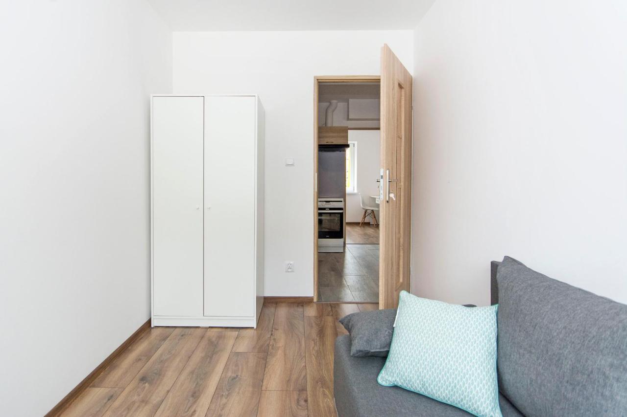 White Rooms Rentyear Apartments Guest house *