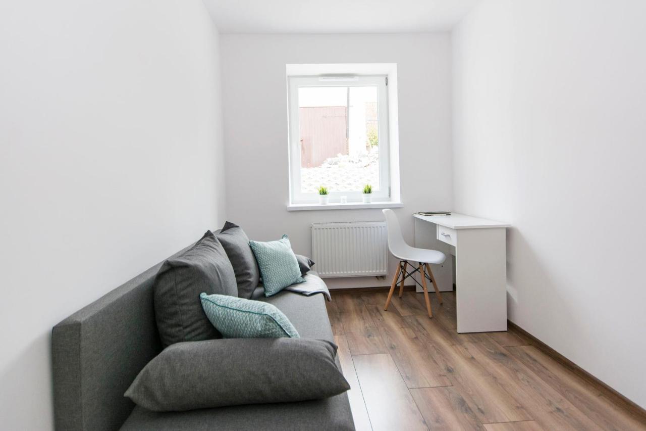 White Rooms Rentyear Apartments Guest house
