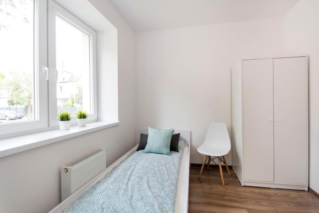 White Rooms Rentyear Apartments *