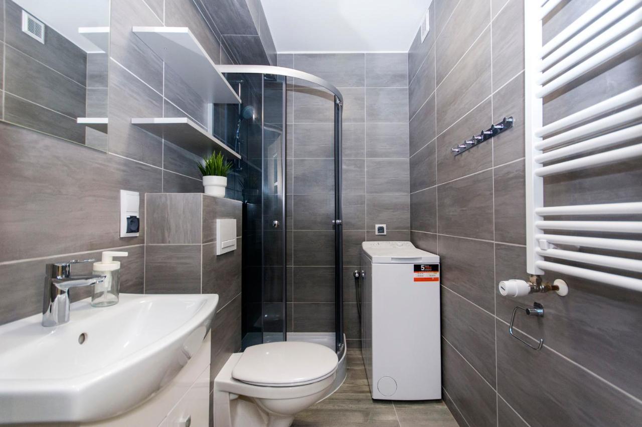 White Rooms Rentyear Apartments Guest house *
