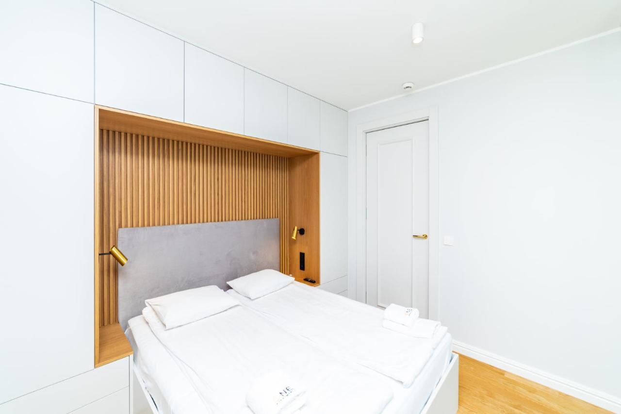 White Deluxe With Terrace By Oneapartments Apartamento