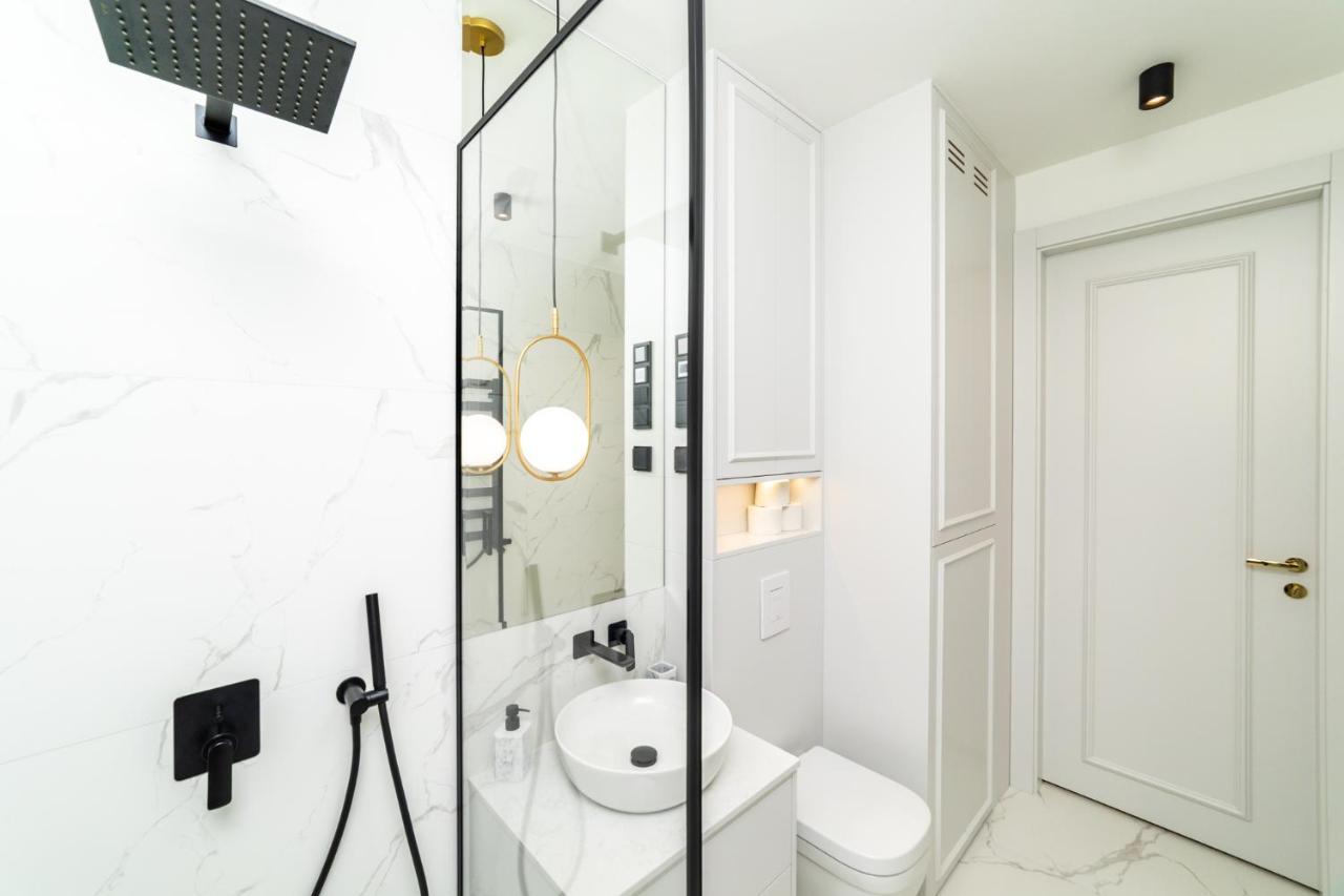 Apartamento White Deluxe With Terrace By Oneapartments *