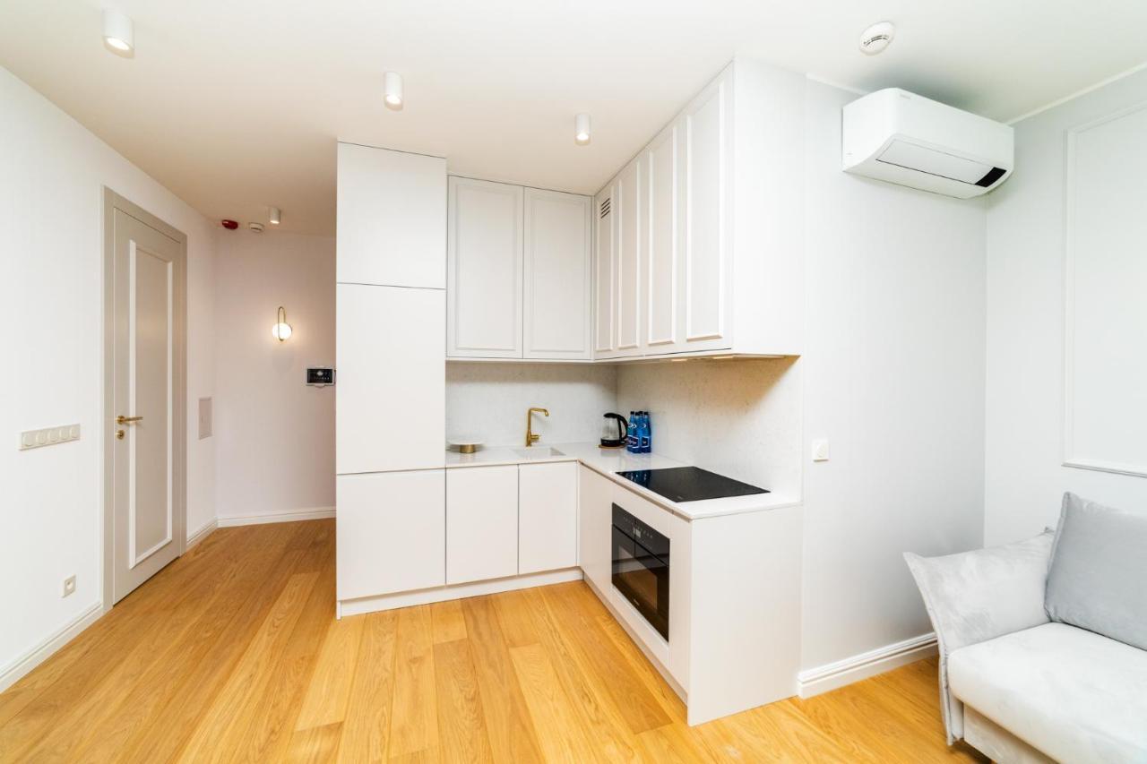 White Deluxe With Terrace By Oneapartments Gdańsk