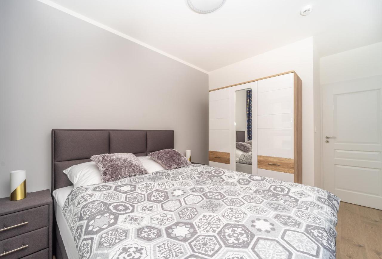 8th Floor Mk Apartment