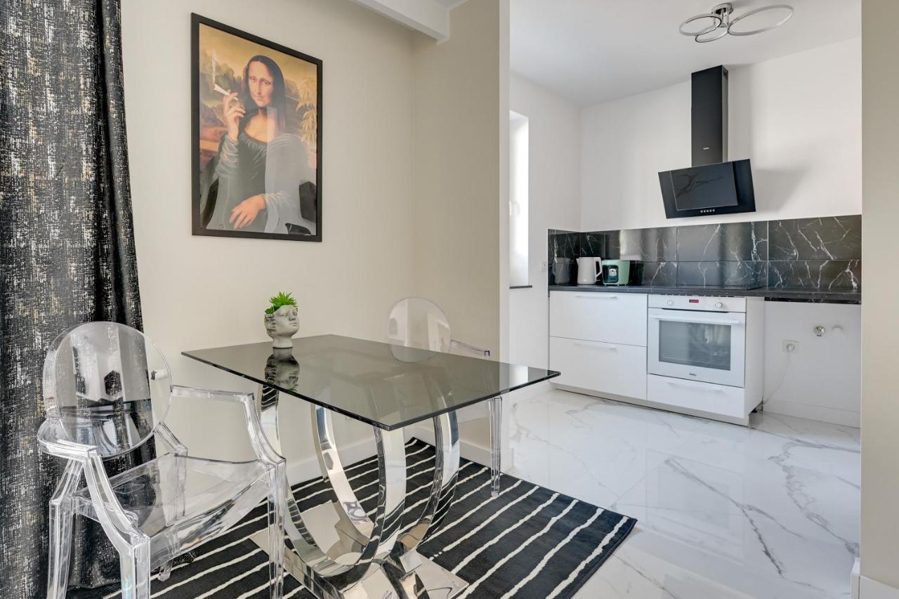 Art Apartament *