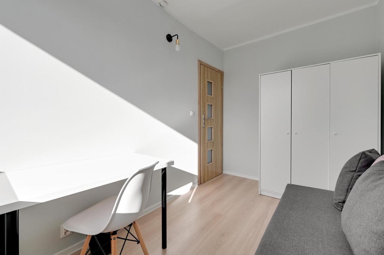 Zaspa - Near To Sea And Public Transport Guesthouset *