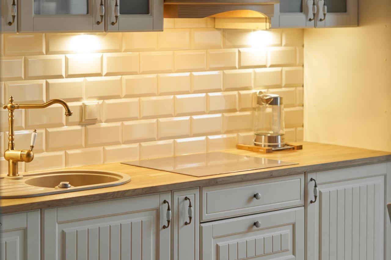 Provence Apartments,
