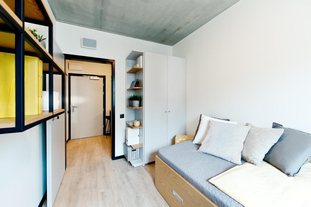Hostel Milestone Center *
