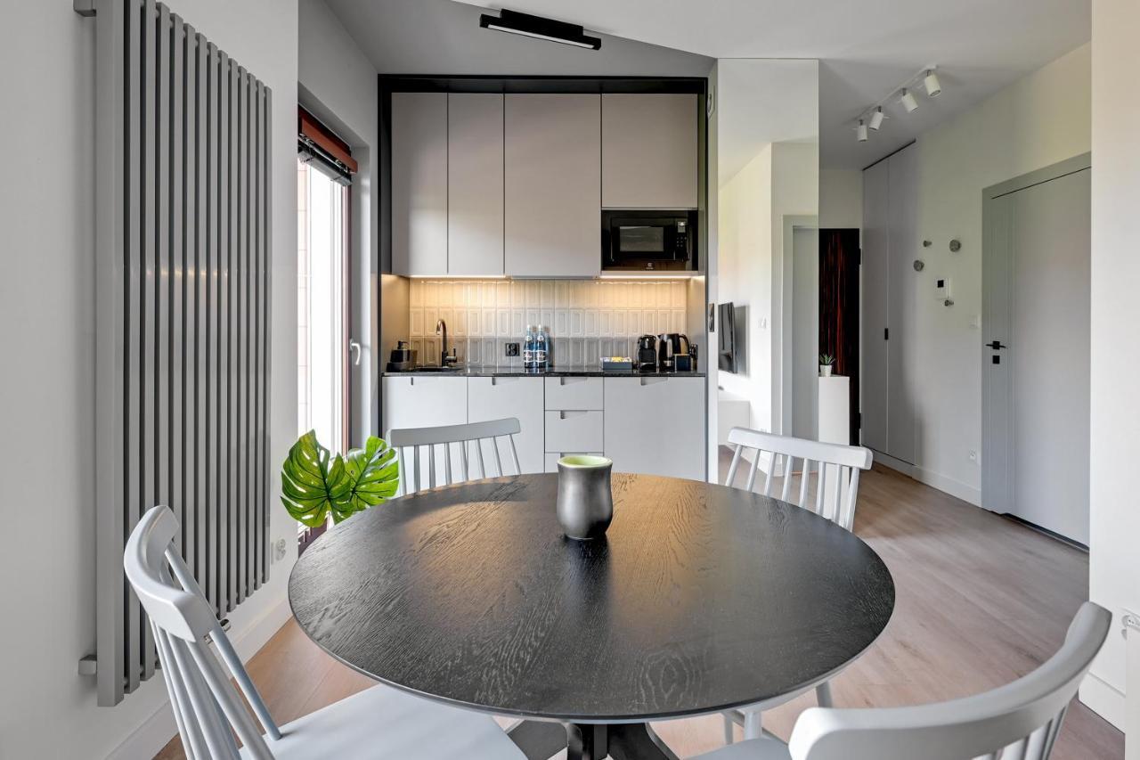 Aura Iii & Free Parking By Downtown Apartment Gdansk