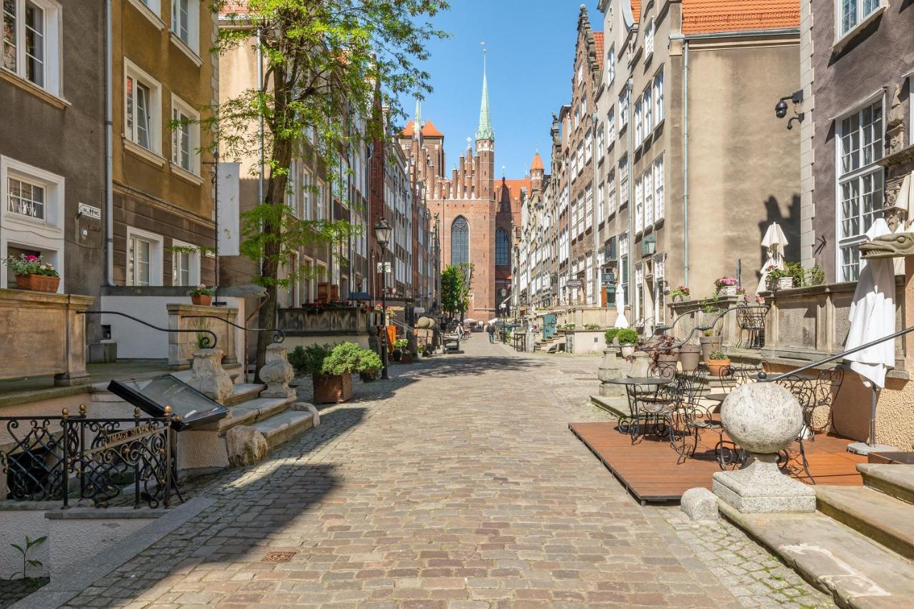 Wave - Mariacka Old Town *