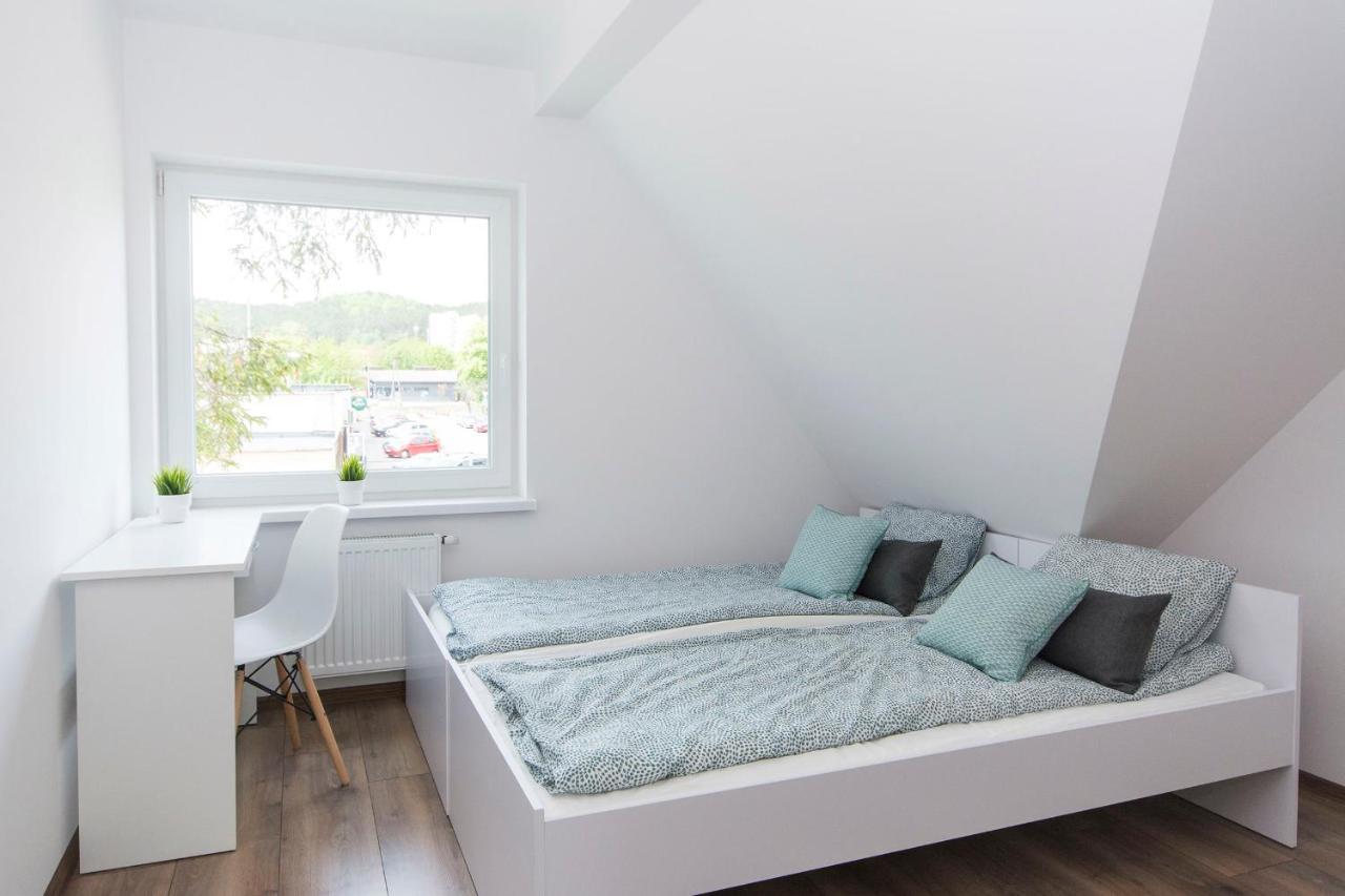 White Rooms Rentyear Apartments *