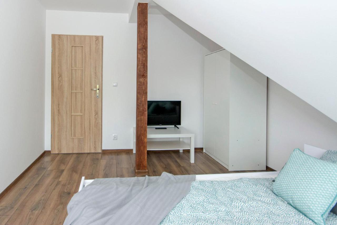 White Rooms Rentyear Apartments