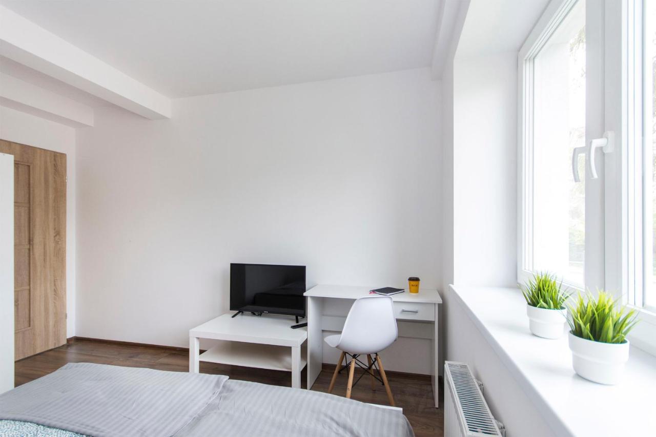 White Rooms Rentyear Apartments Guest house *