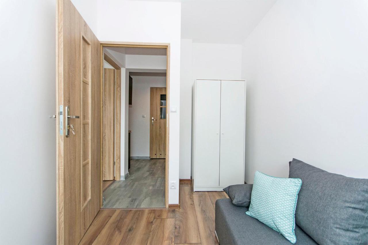 White Rooms Rentyear Apartments Guest house