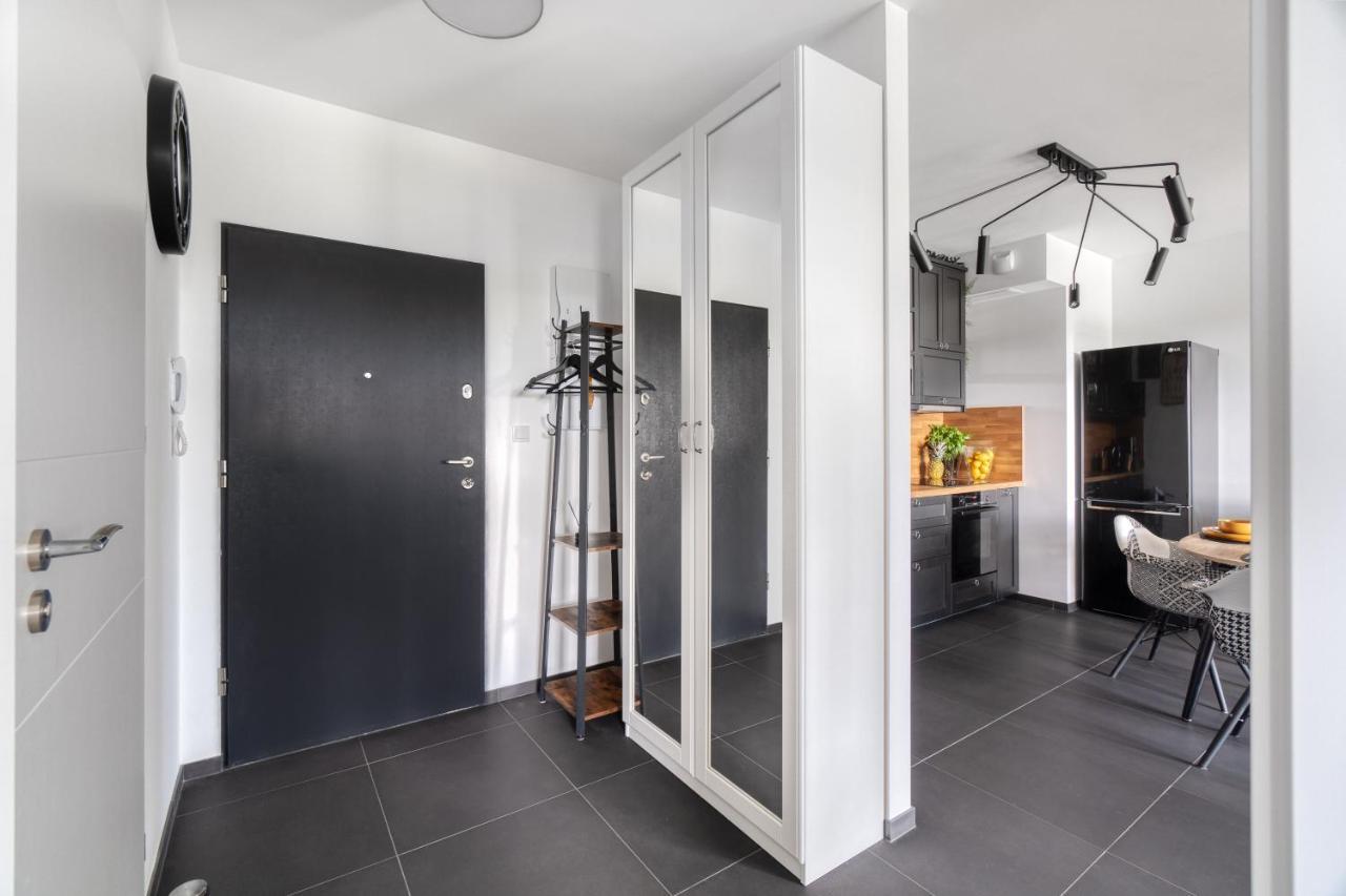 Baltica Towers Modern White&black Aparthotel *