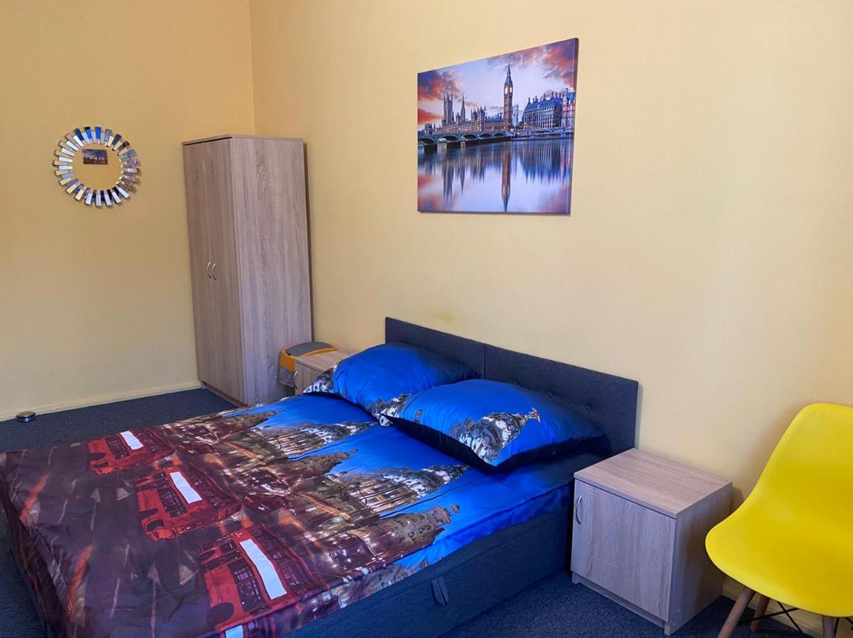 Bon Voyage Apartment *