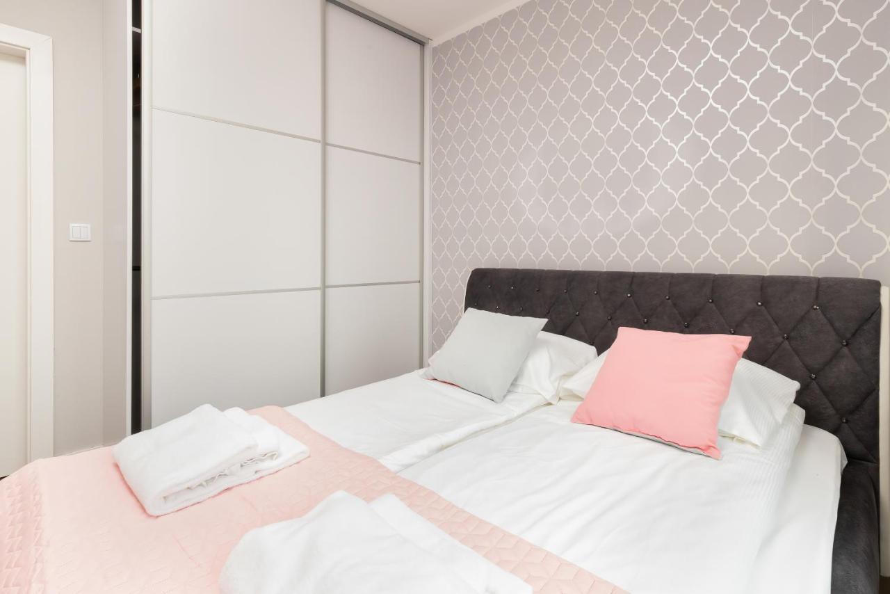 Lejlighed Two-bedroom Old Town Walowa By Renters Gdańsk
