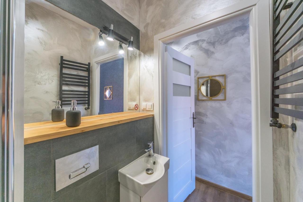 Stare Miasto Seredynskiego Apartment