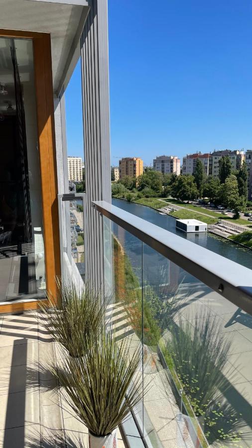 Magspace River View Jacuzzi
