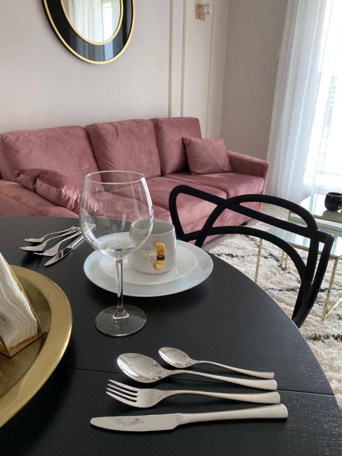 Old Town Apartment: New 2021 Build * Gdansk