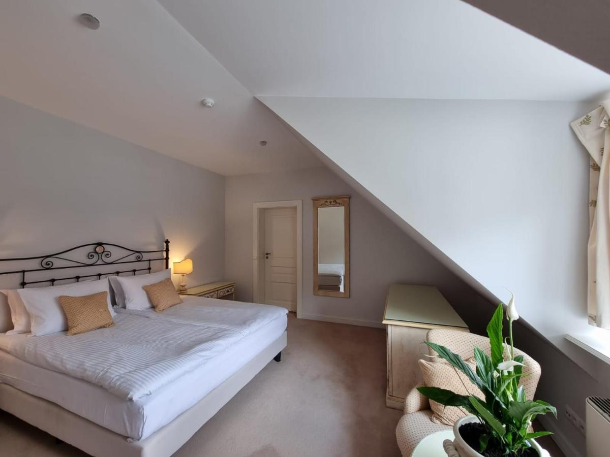 Oliwska Dolina Bed & Breakfast