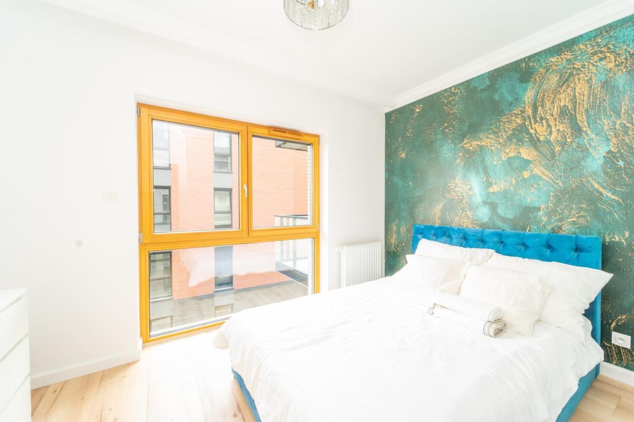 Mira Ii Apartament *