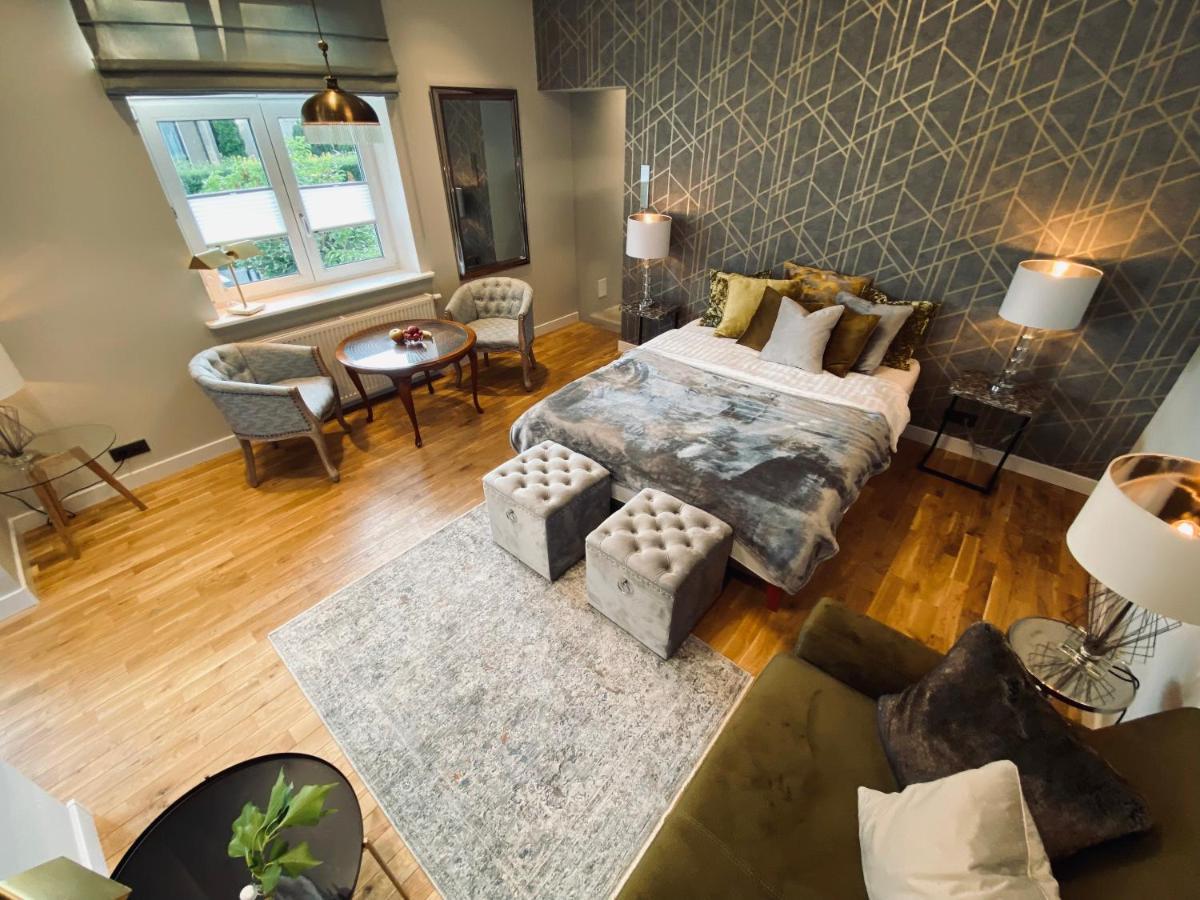 The Secretary's In Oliva Apartment
