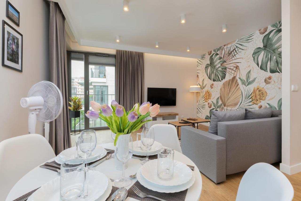 Garden Gates By Renters Apartament