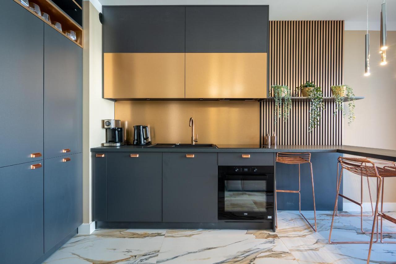 Golden Rose Apartment