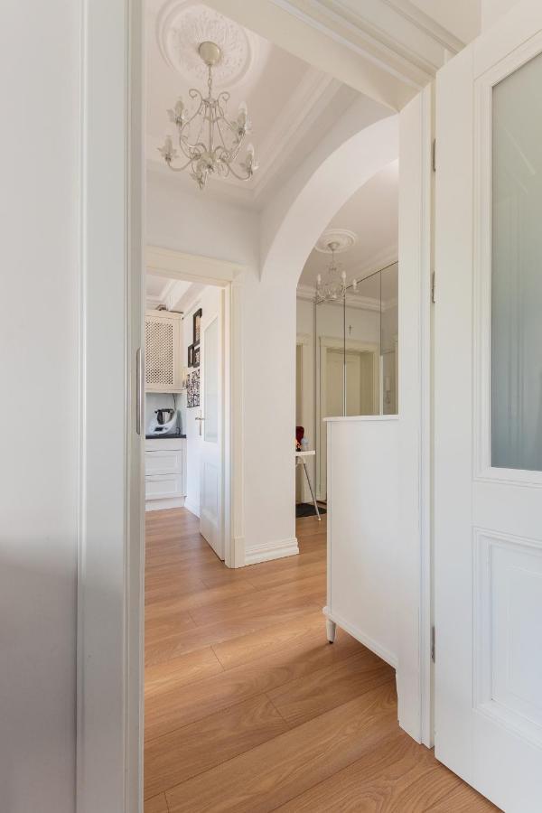 Elegant Near Old Town - Free Parking