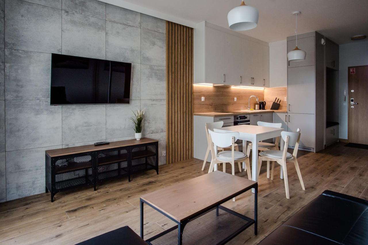 Shipyard - Free Private Parking *