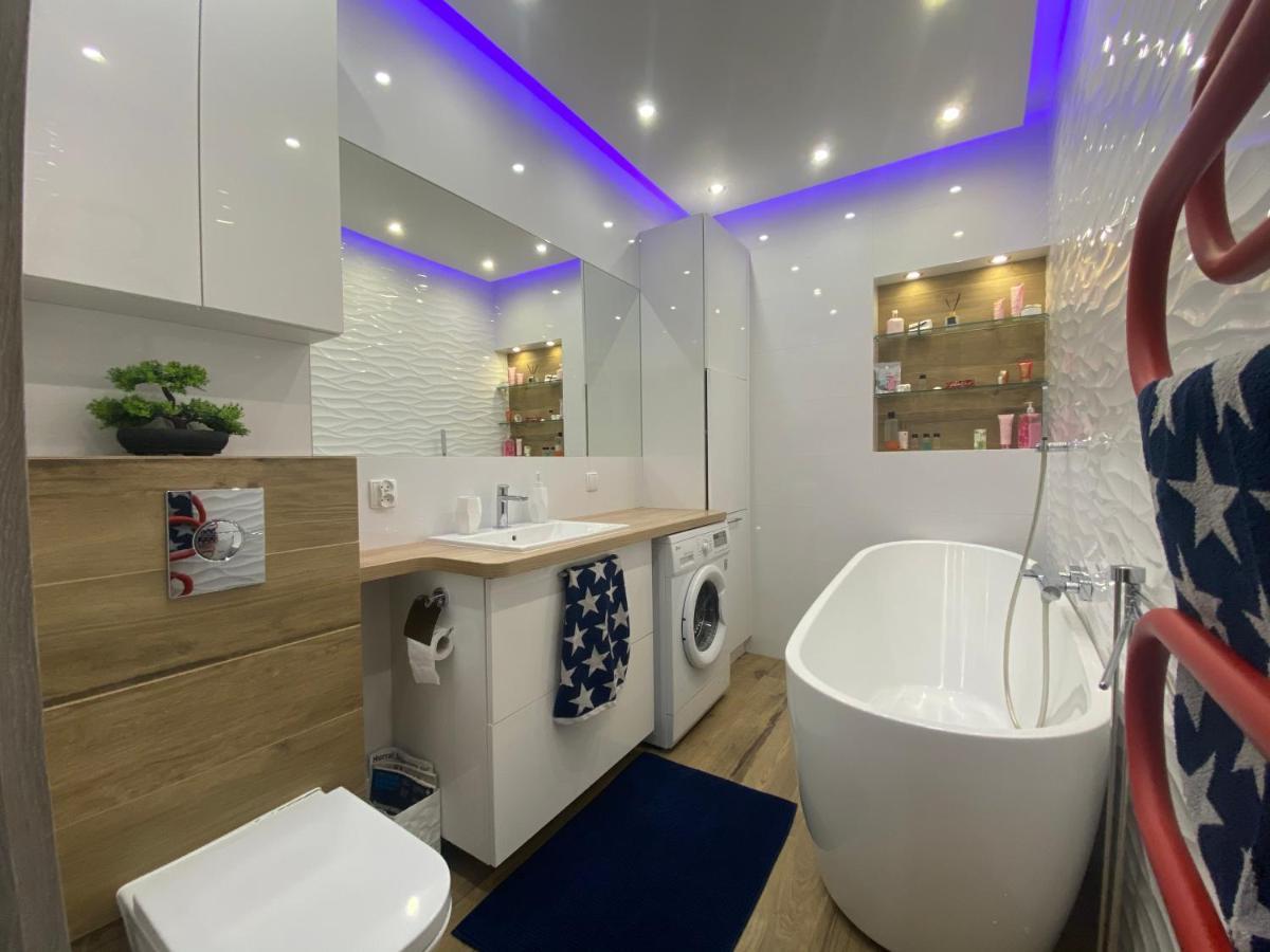 Apartament Przy Plazy De Luxe 70m2 Apartment