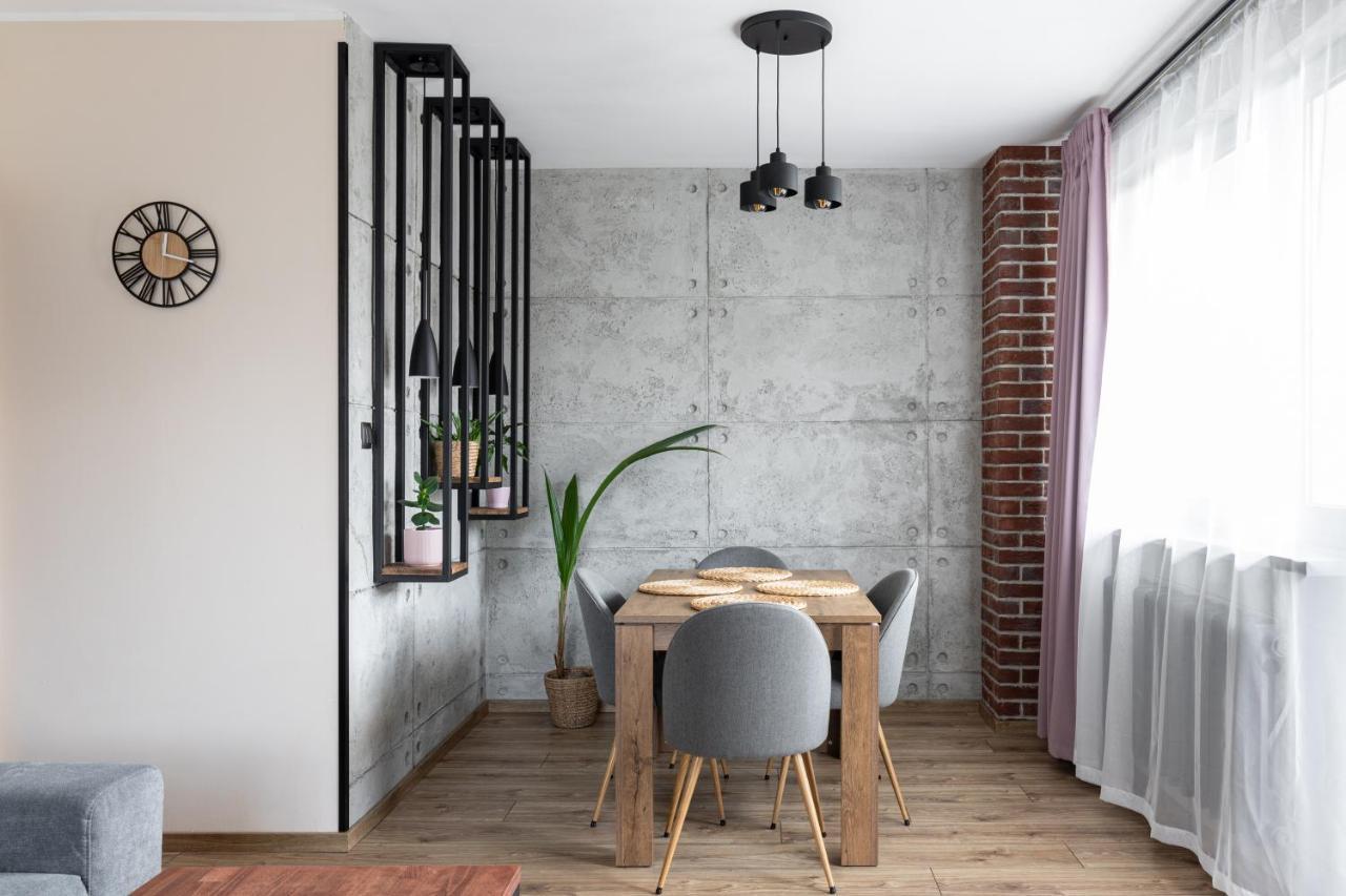Loftowy, 3-pokojowy Apartament W Pieknej Okolicy *