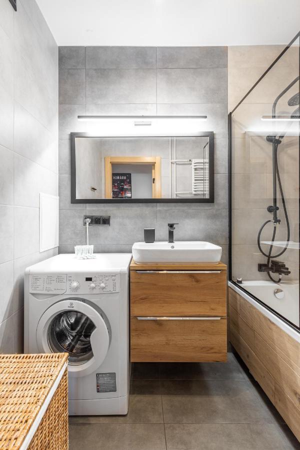 Loftowy, 3-pokojowy Apartament W Pieknej Okolicy Lägenhet Gdańsk
