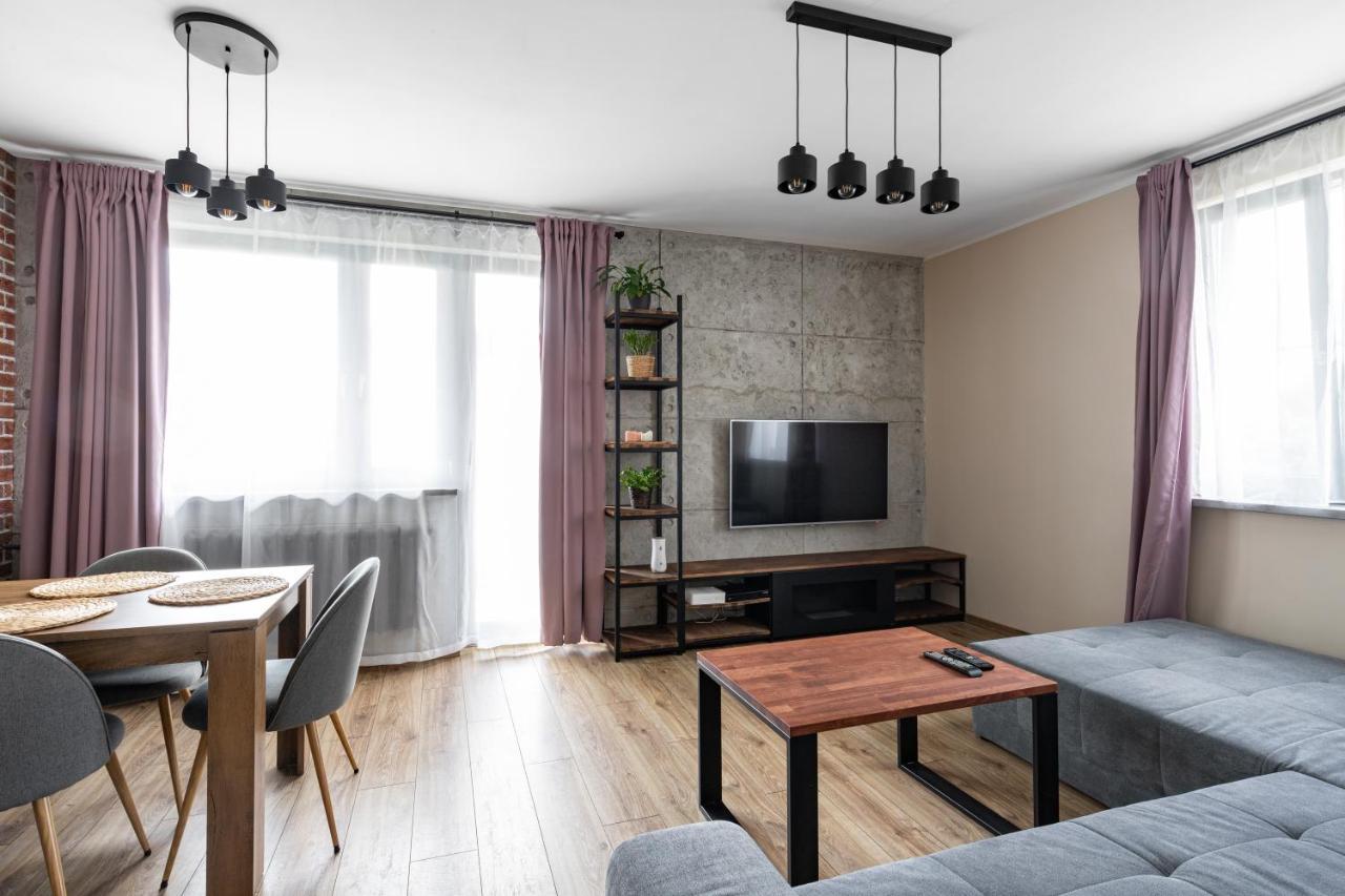Loftowy, 3-pokojowy Apartament W Pieknej Okolicy Lägenhet *