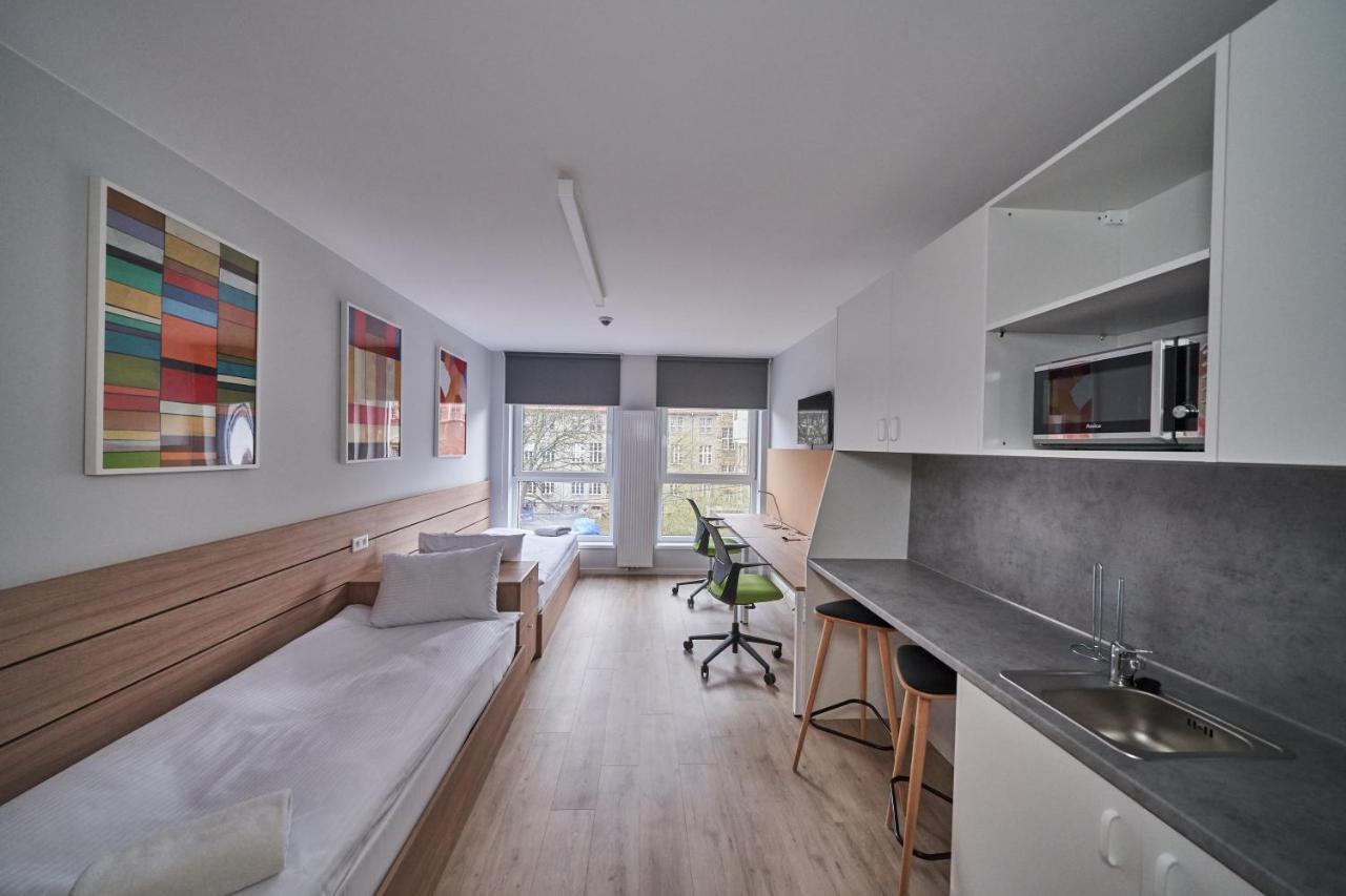 Collegia Aparthotel *
