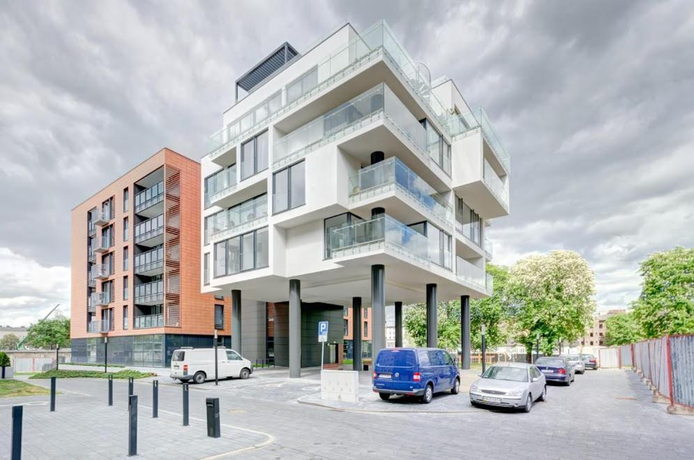 Apartament *