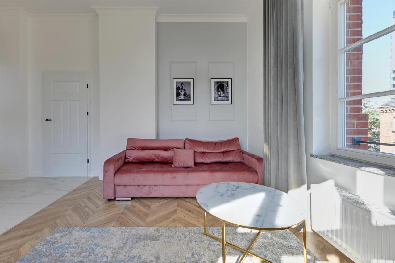 Dom & House - Waterlane Vintage Apartment
