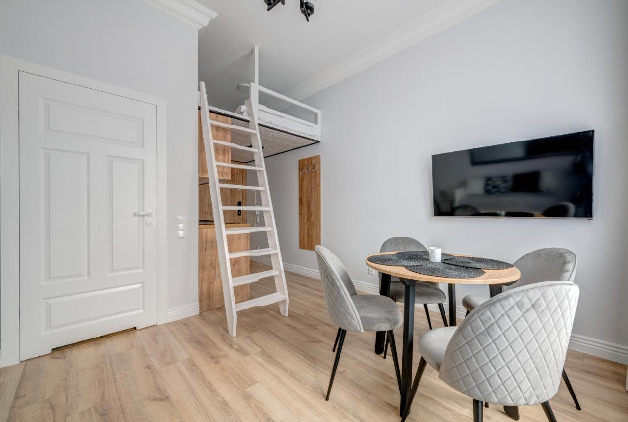Dom & House - Waterlane Vintage Apartment