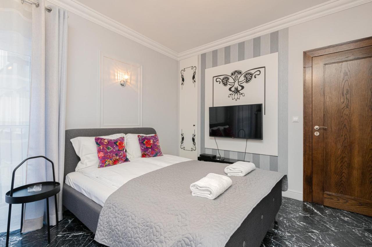Pod Neptunem By Renters * Gdansk