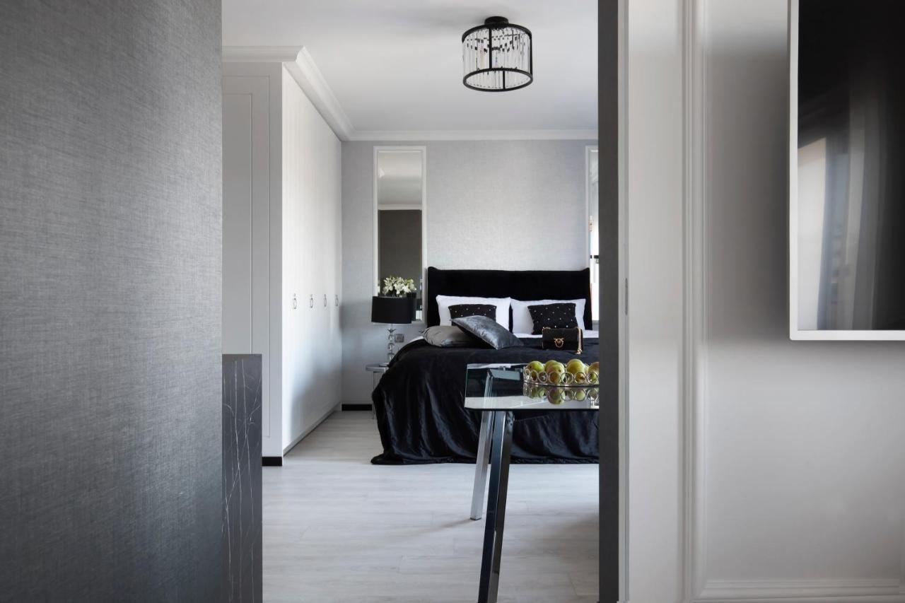 Nap Nadmotlawie Black Apartment Gdansk