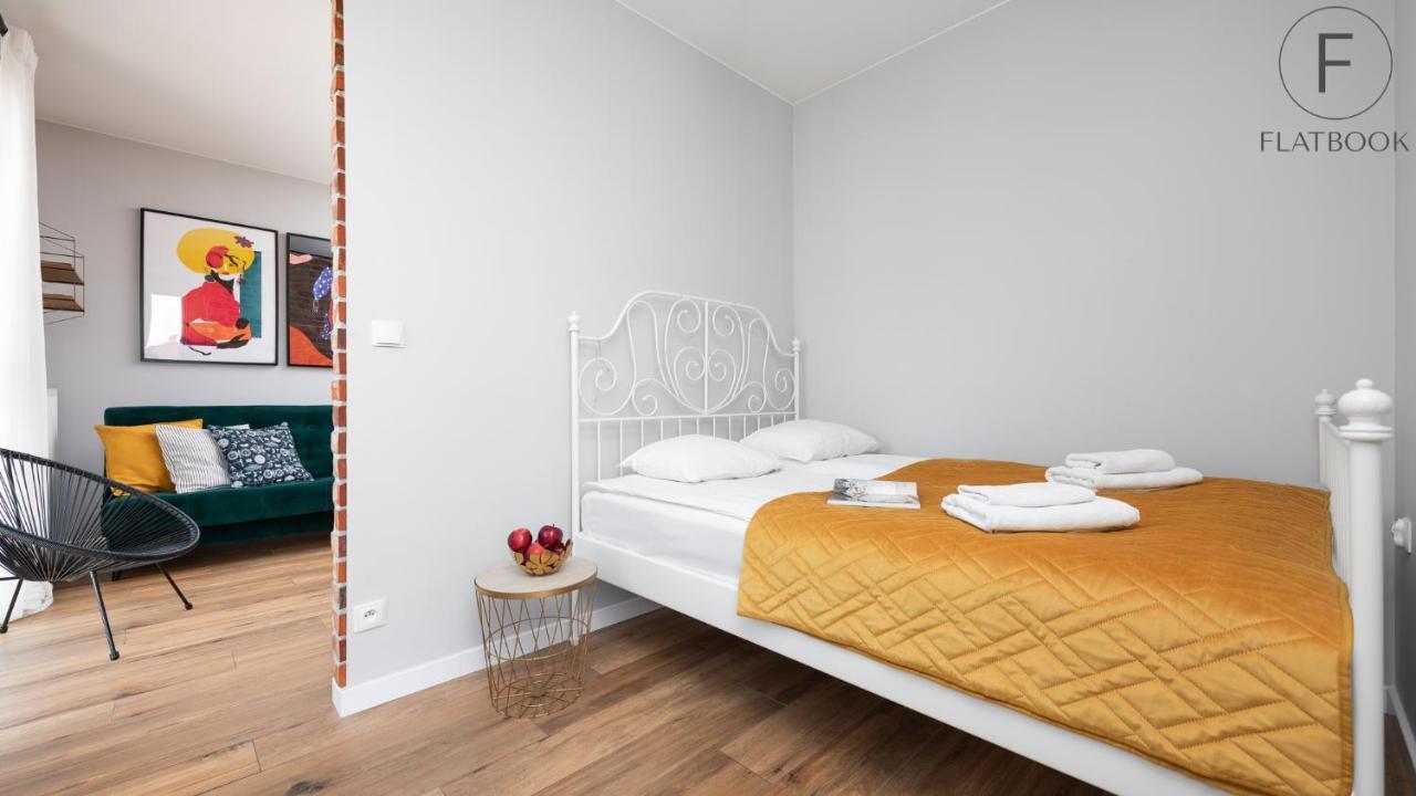 Flatbook - Center Apartment