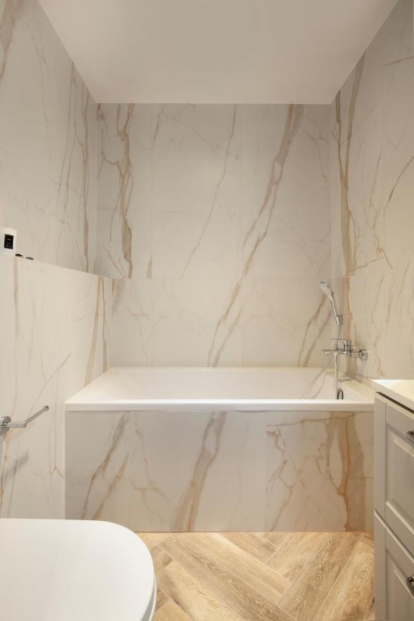 Elite Old Town Center Premium Apartment *