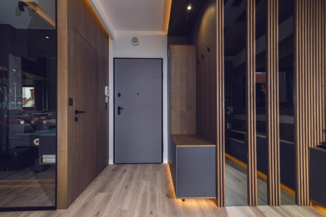 Marin Exclusive & Private Garage * Gdansk
