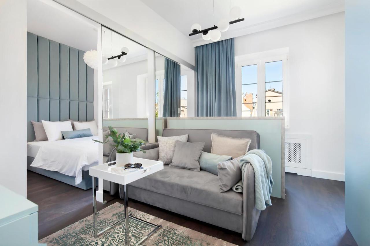 Elite Old Town Deluxe Apartment