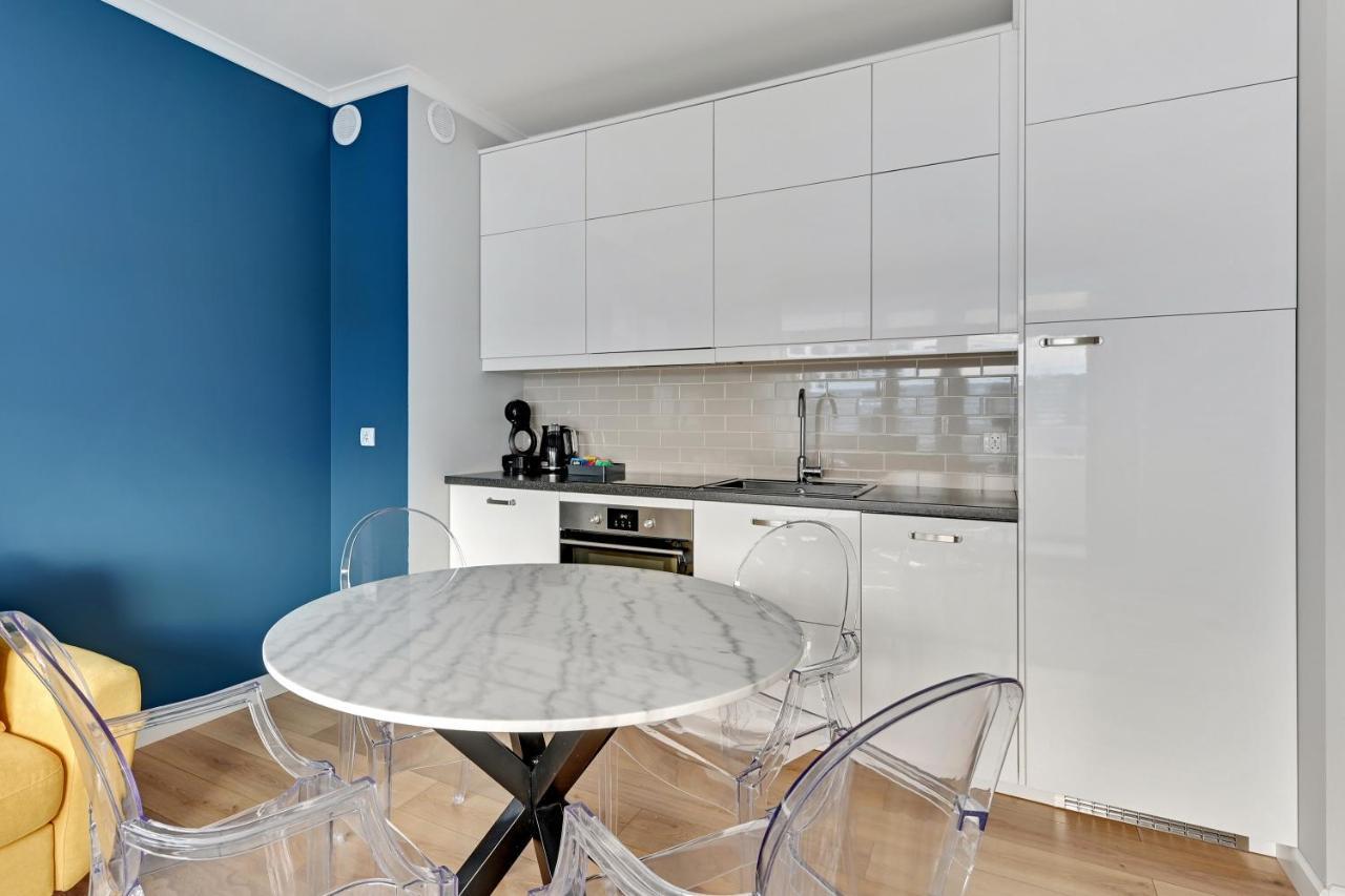 Downtown Sadova Center & Parking Apartment *