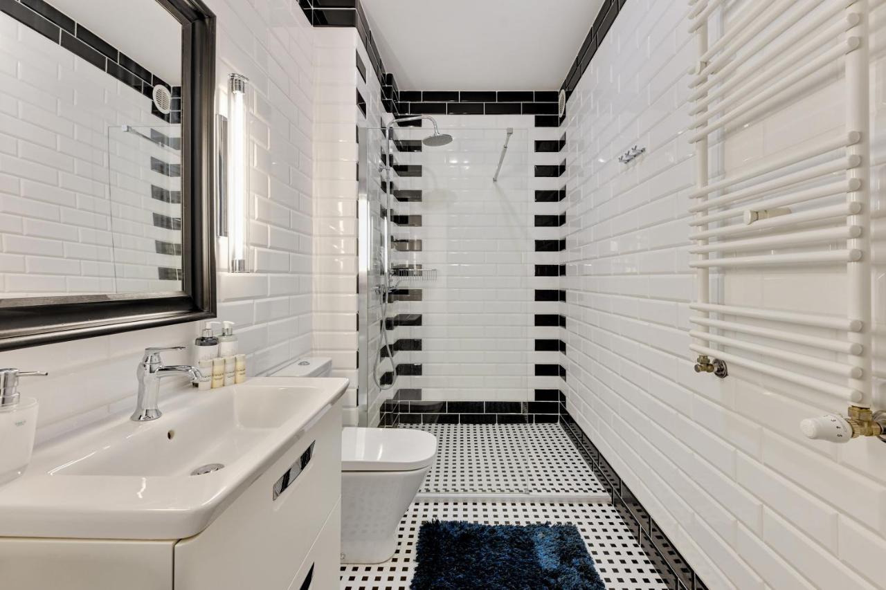 Apartment Downtown Sadova Center & Parking *
