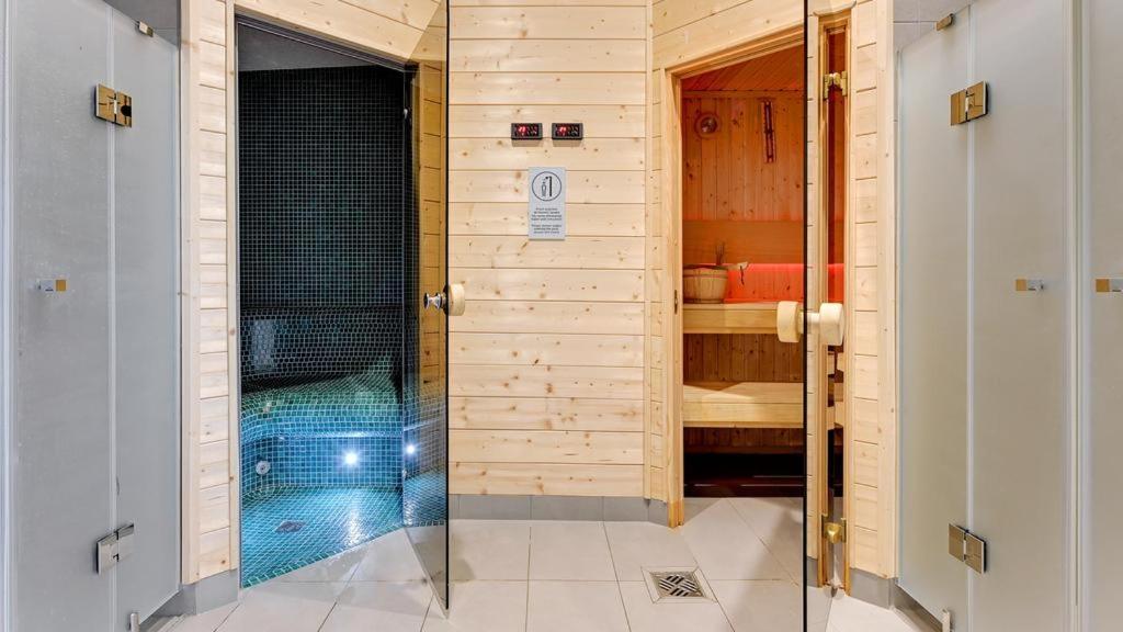 Waterlane Island Hostel&apartments
